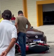 Homem fica ferido após colisão entre carro e motocicleta em Palmeira dos Índios