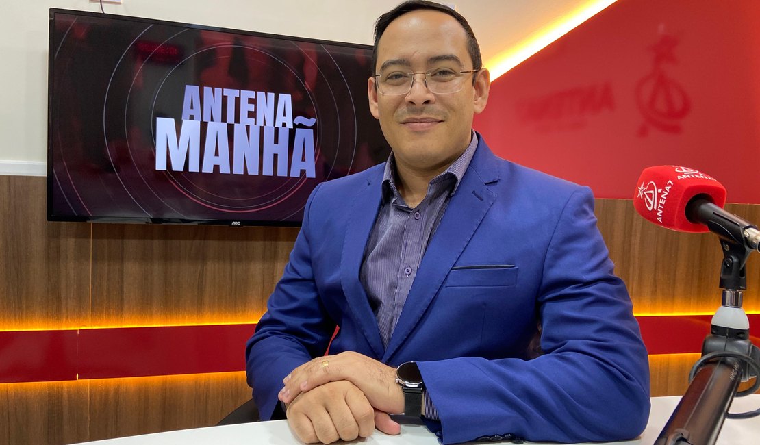 Warner Filho assume apresentação do Antena Manhã, na Rede Antena 7