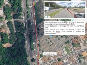 Obra da BRK interdita parte do trânsito na Avenida Fernandes Lima, em Maceió