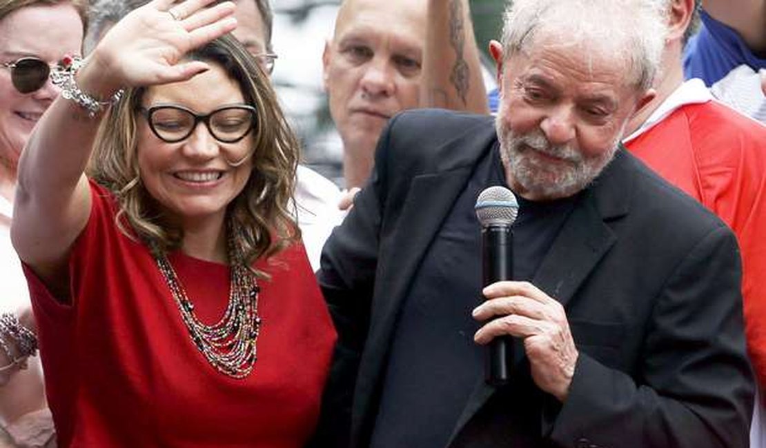Lula deixou pertences para trás ao sair da cadeia, diz jornal
