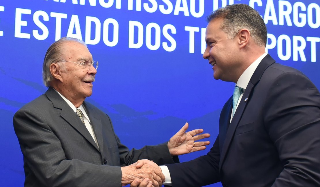 José Sarney e Renan Filho ficam frente a frente e marcam o encontro de um ex-presidente e um possível postulante à vaga de Lula