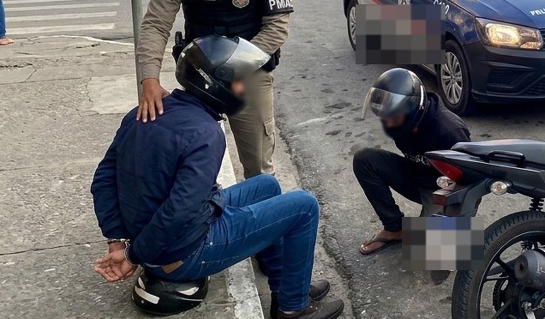 Dupla é perseguida por entregadores e detida após roubo de motocicleta em Arapiraca