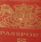 Reino Unido começa a emitir passaportes sem nome da UE