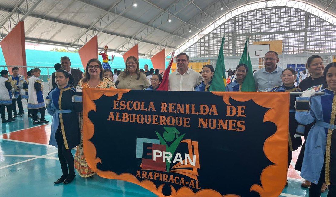 [Vídeo] Ginásio Acebílio Vieira Leite é entregue revitalizado à comunidade de Arapiraca