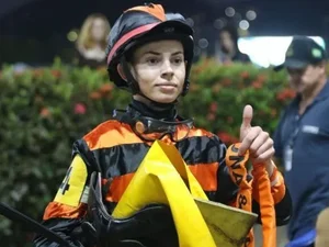 Promessa do turfe morre aos 16 anos após cair de cavalo no Rio de Janeiro