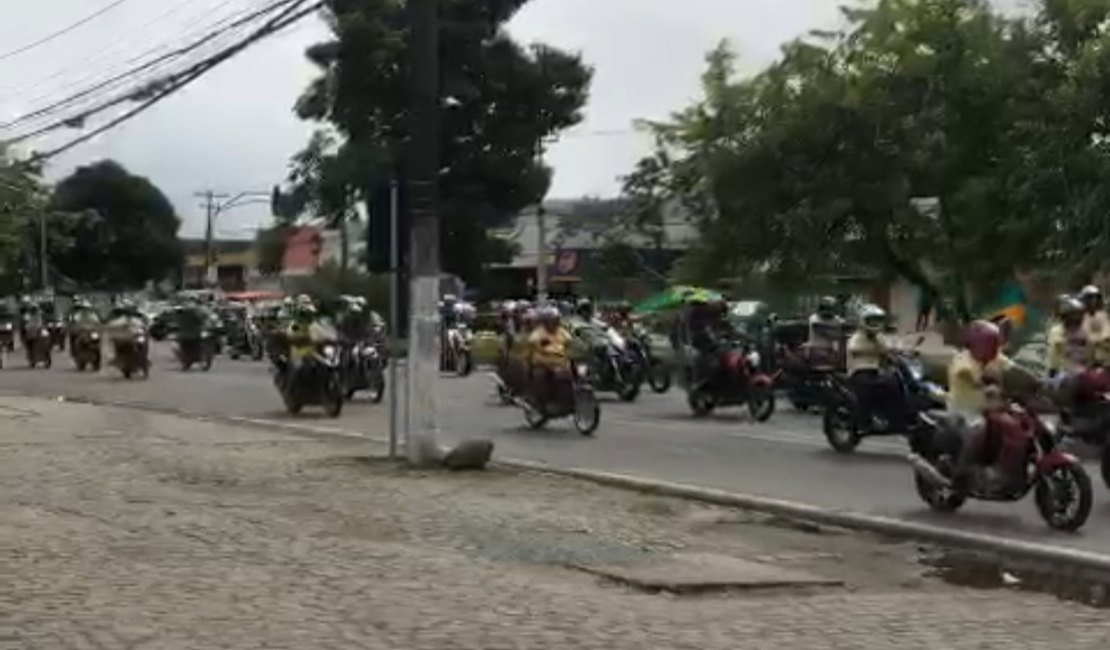 Motociata reúne apoiadores do presidente Bolsonaro pelas ruas de Maceió