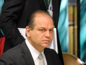 Para ministro da Saúde, pacientes imaginam doenças