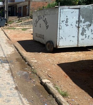 Maragogi: vazamento de água incomoda moradores do Adélia Lira