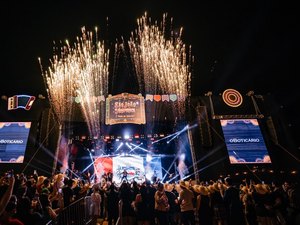 Forró, vaquejada e brega animam público na abertura dos shows em Arapiraca