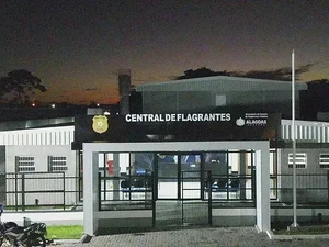 Homem é preso por agredir mulher no bairro Santos Dumont