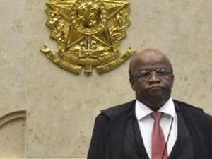 Ex-presidente do STF é condenado a indenizar jornalista