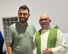 Mano Walter surpreende fiéis ao visitar capela em assentamento em Delmiro Gouveia