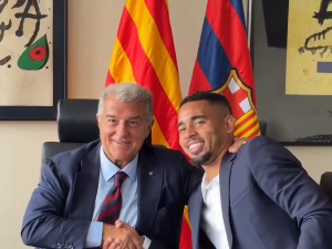 Barcelona anuncia a contratação do jogador brasileiro Gabriel Jesus
