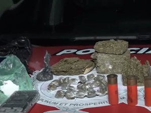 Polícia prende homem após postagens com drogas e armas nas redes sociais