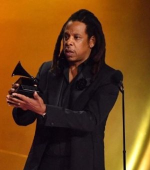 Jay-Z alfineta o Grammy por nunca ter dado a Beyoncé o prêmio de Álbum do Ano