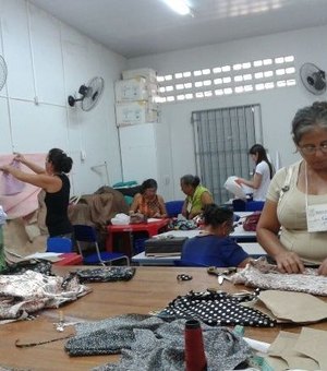Idosos são beneficiados com curso de corte e costura no interior de Alagoas 