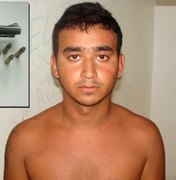 PC autua homem por posse ilegal de arma de fogo em Maceió