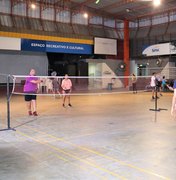 Projeto do Sesc oferece aulas gratuitas de futsal, ginástica rítmica, voleibol e badminton; saiba como concorrer