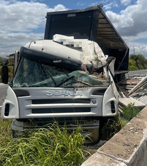 Acidente grave  é registrado na BR-101 em Porto Real do Colégio