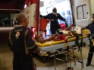 Criminosos ateiam fogo em morador de rua no Centro de Arapiraca