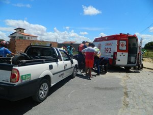 Casal sofre acidente de trânsito e é socorrido pelo Samu