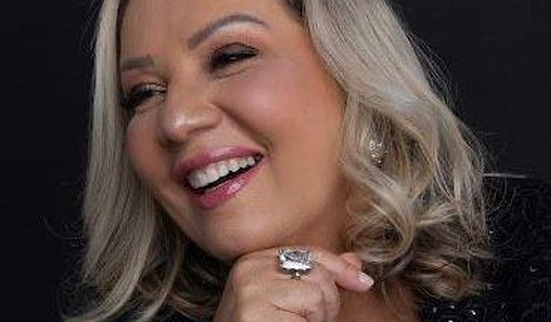 Poema “Abraço” musicado marca parceria entre jornalista e advogada