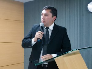 Justiça manda Rogério Nezinho assumir presidência da Câmara de Arapiraca e convocar novas eleições para mesa diretora
