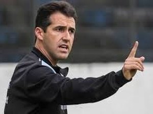 Léo Condé é demitido do Bragantino e pode assumir Sampaio Corrêa