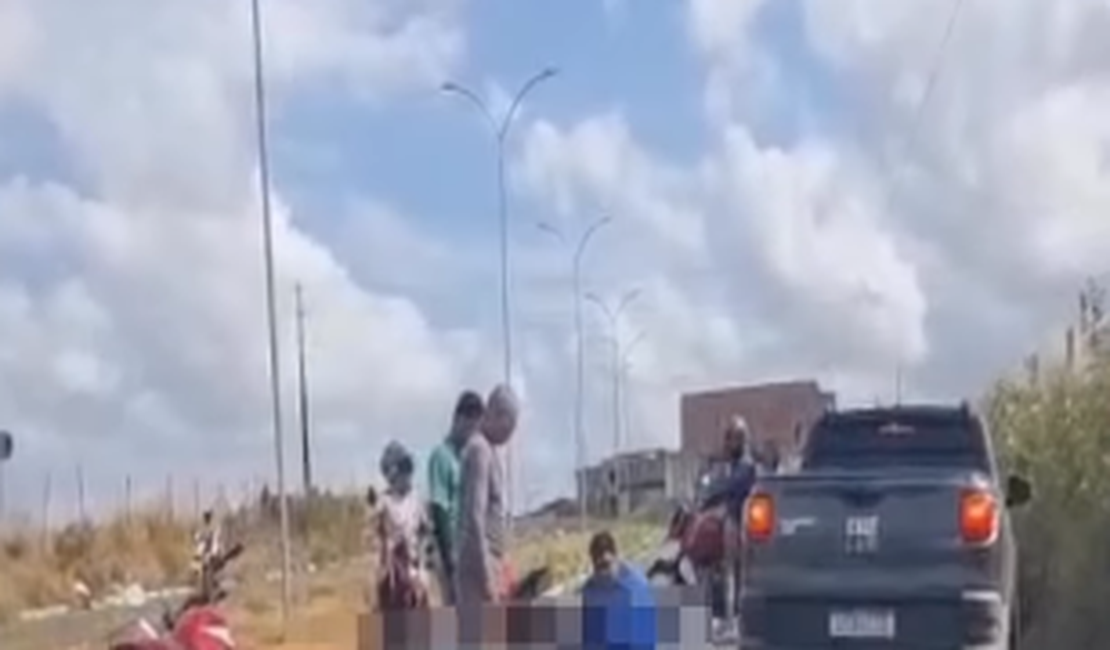 Colisão entre duas motos deixa dois jovens feridos em Arapiraca