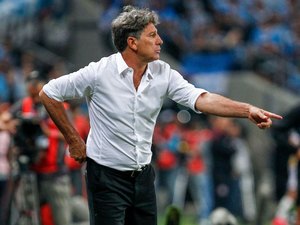 Renato Gaúcho repete formação reserva em último treino do Grêmio antes de viagens