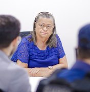 Prefeita Tia Júlia se reúne com delegado para discutir estratégias para mais segurança na cidade
