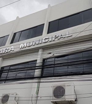 Câmara de Delmiro Gouveia aprecia projeto que aumenta de 11 para 13 vereadores