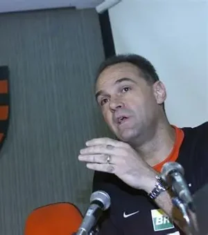 Flamengo presta homenagem ao ídolo Oscar Schmidt