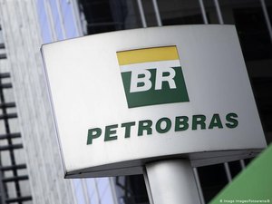 Petrobras pede desembolso de US$ 8 bilhões a bancos