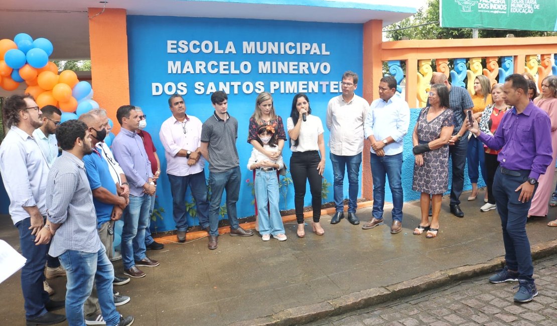Prefeito de Palmeira dos Indios entrega Escola Marcelo Pimentel à comunidade do Paraíso