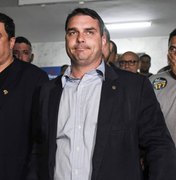 PT pede à PGR que investigue Flávio e Michelle Bolsonaro
