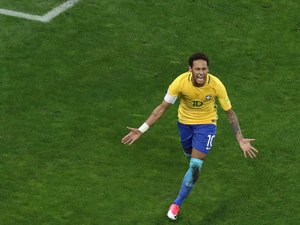 Na Arena Corinthians, Brasil vence o Paraguai e aumenta euforia da torcida