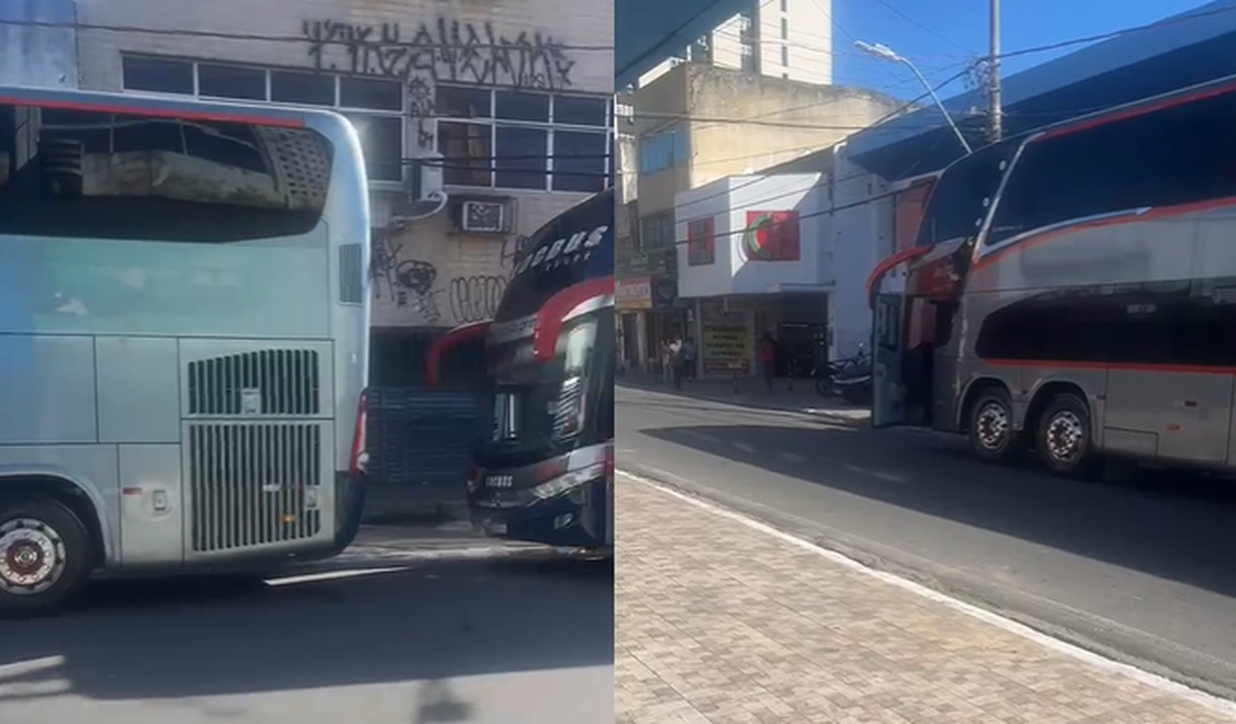 Ônibus com apoiadores chegam ao Centro de Maceió para ato com Lula
