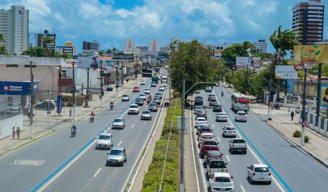 Motoristas de aplicativo são autorizados a usar Faixa Azul em Maceió