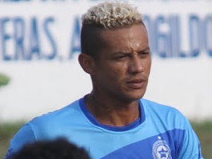 CSE acerta contratações do meia Da Silva e do lateral Ivanzinho