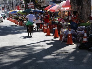 Ambulantes são reordenados na Rua das Árvores