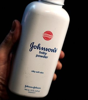 Johnson & Johnson suspende venda de talco para bebês a partir de 2023