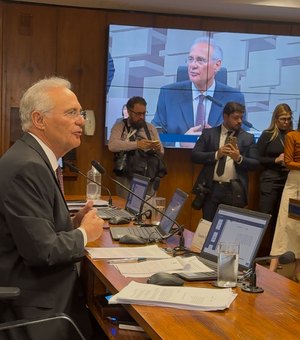 [Vídeo] Renan Calheiros elogia projeto de Eudócia Caldas no Senado