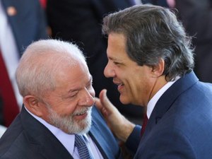 Lula dá bronca em Haddad após crise do Pix e diz que portarias sensíveis devem passar pelo Planalto