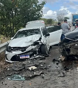 Três pessoas ficam feridas em colisão registrada na manhã desta quarta-feira em Maribondo