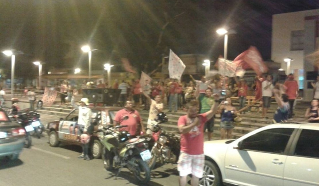 Militância petista faz a festa no centro de Arapiraca