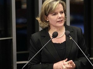 Janot denuncia senadora Gleisi e ex-ministro Paulo Bernardo na Lava Jato