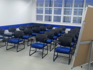 Escolas perdem alunos, demitem funcionários e podem fechar portas em Arapiraca