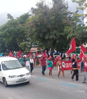Movimento MST realiza novo protesto da Av. Fernandes Lima