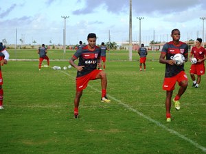 Depois de cinco jogos em 15 dias, CRB tem semana livre para enfrentar o Ceará